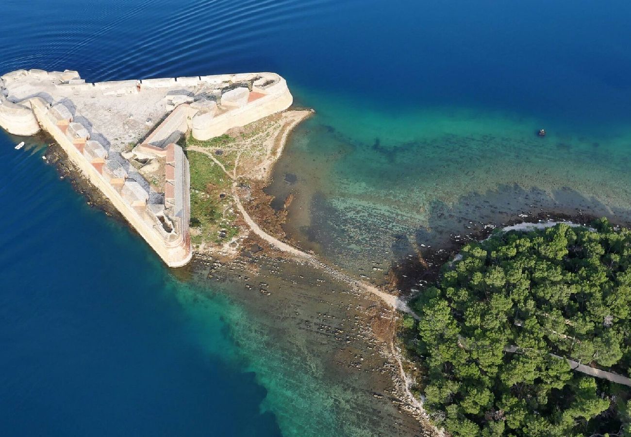 Casa en Šibenik - Beach house Franka