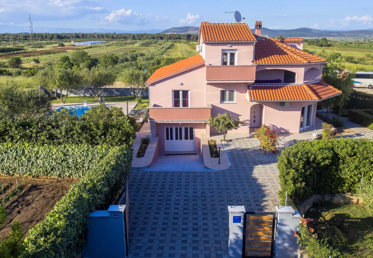 Villa en Biograd na moru - Villa Simone with private pool