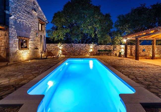 Villa en Stankovci - Authentic Villa Malou Villa en Stankovci - Authentic Villa Malou
