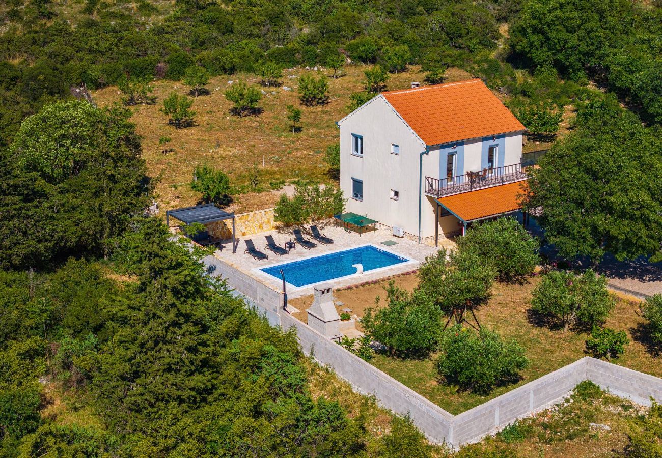 Casa en Tinj - Holiday home Maria