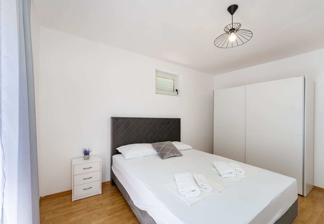 Casa en Tinj - Holiday home Maria