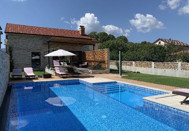 Casa en Donji Proložac - Luxury Villa Prolozac Casa en Donji Proložac - Luxury Villa Prolozac