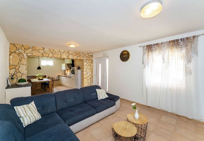 Casa en Zapužane - Holiday home Burgija Casa en Zapužane - Holiday home Burgija