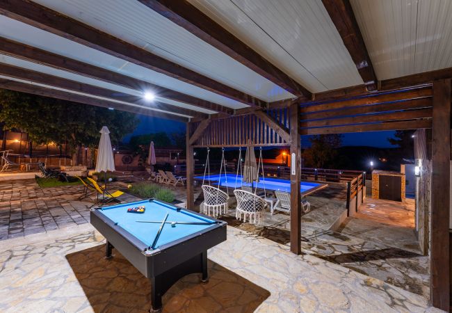 Casa en Zapužane - Holiday home Burgija Casa en Zapužane - Holiday home Burgija