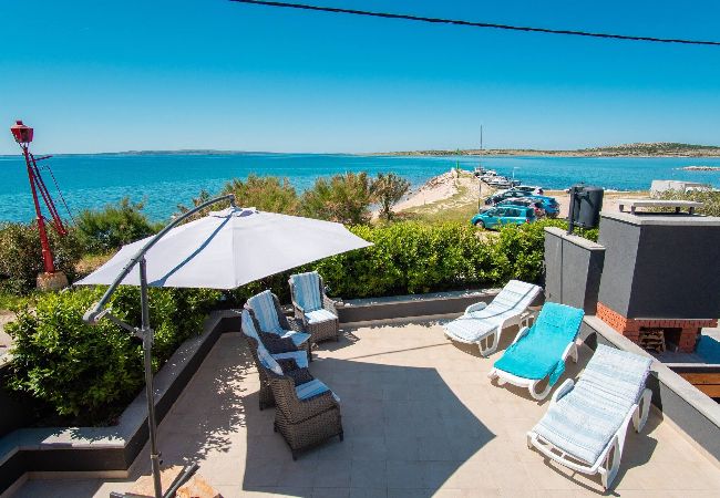 Casa en Košljun - Beach house Festini Casa en Košljun - Beach house Festini