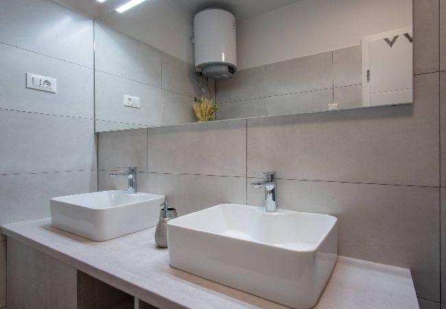 Casa en Košljun - Beach house Festini Casa en Košljun - Beach house Festini