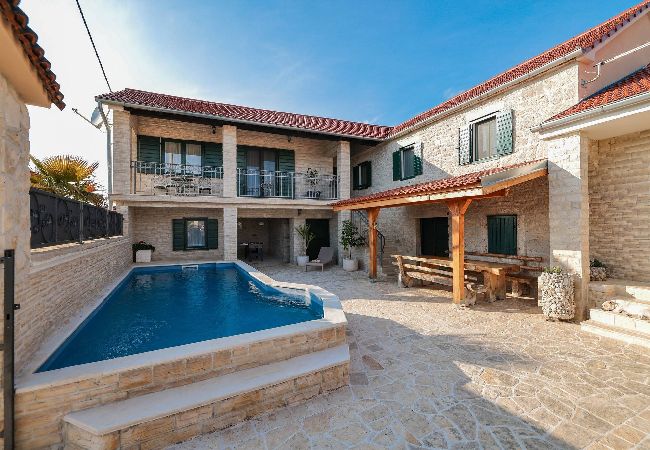 Casa en Gornje Ceranje - Authentic Villa Vita Casa en Gornje Ceranje - Authentic Villa Vita