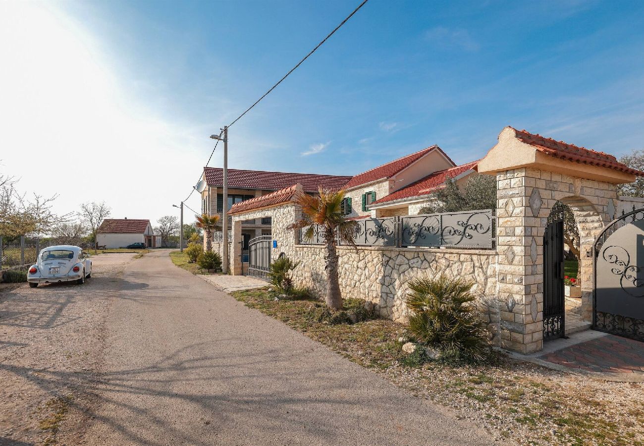 Villa en Gornje Ceranje - Authentic Villa Vita