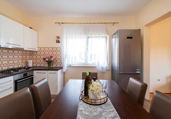 Apartamento en Posedarje - Sea view apartment Nika Apartamento en Posedarje - Sea view apartment Nika