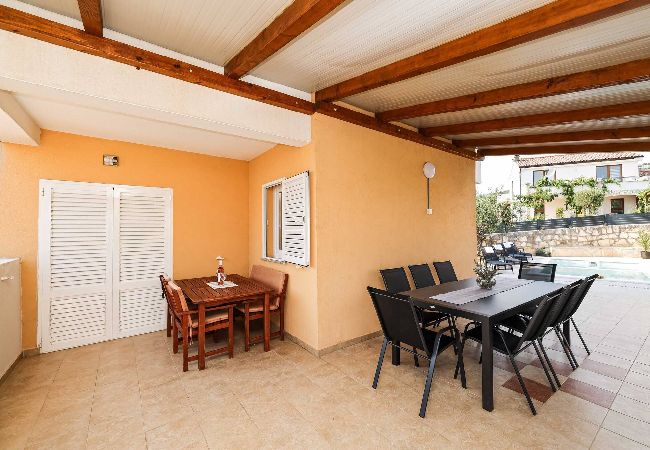 Casa en Maslenica - Holiday home Nekic Casa en Maslenica - Holiday home Nekic