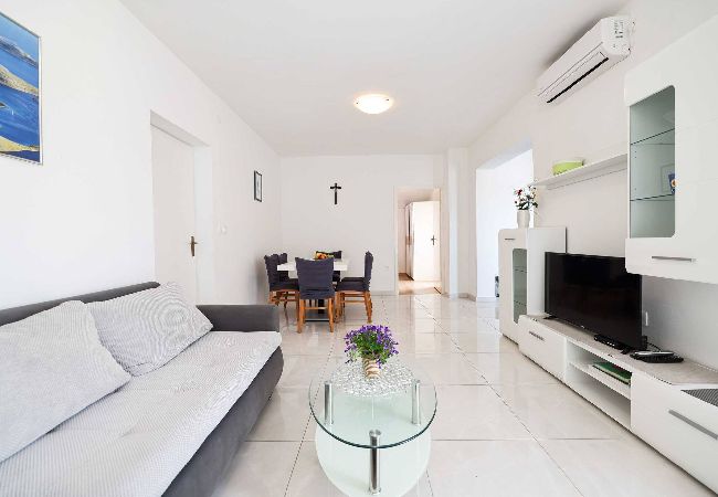 Casa en Maslenica - Holiday home Nekic Casa en Maslenica - Holiday home Nekic