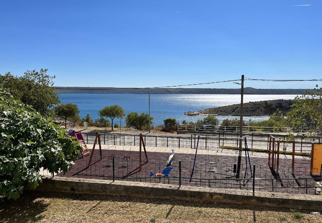 Casa en Maslenica - Holiday home Anatea