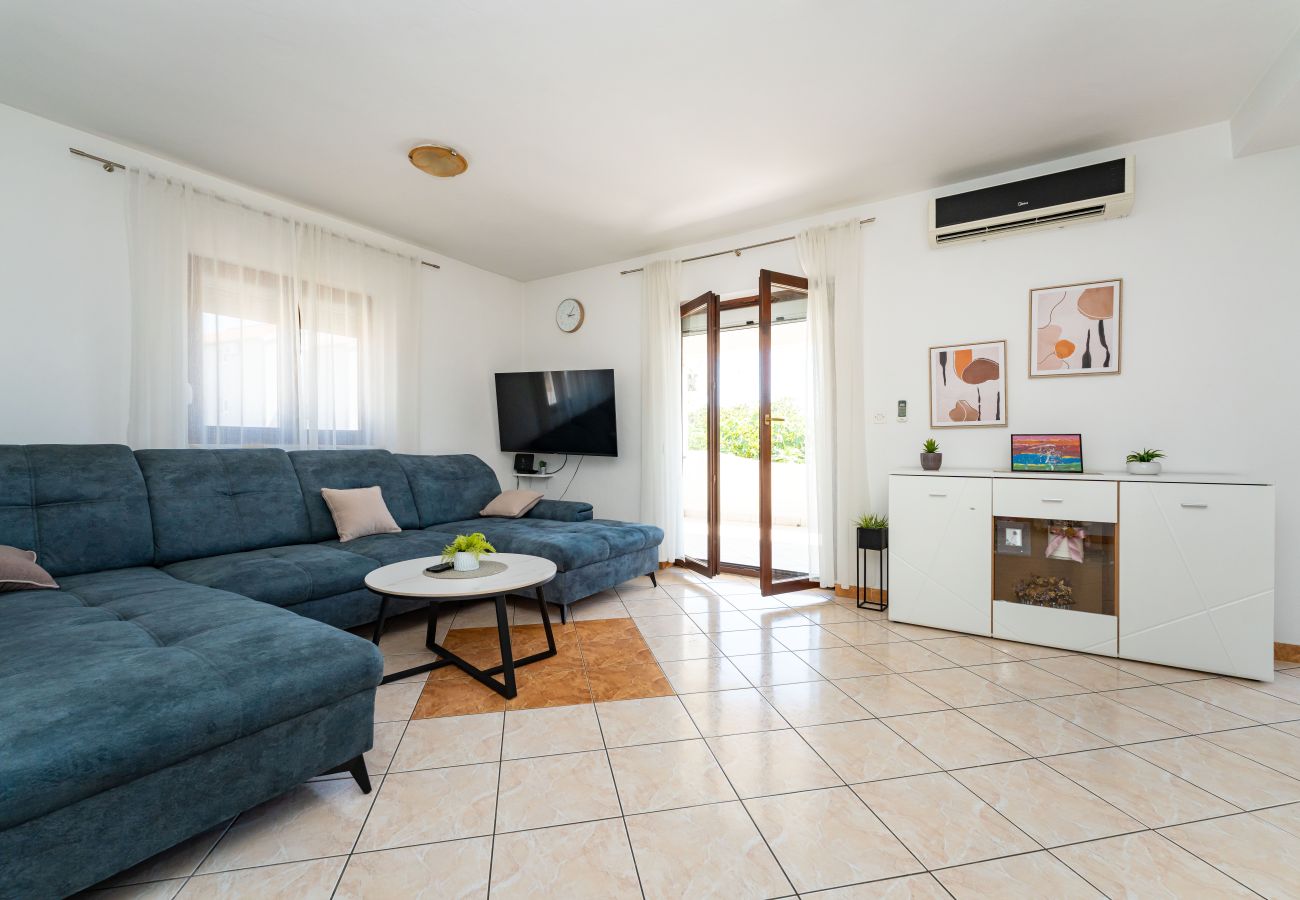 Casa en Maslenica - Holiday home Anatea