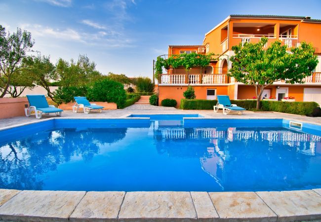 Casa en Visocane - Apartment Visocane with private pool Casa en Visocane - Apartment Visocane with private pool