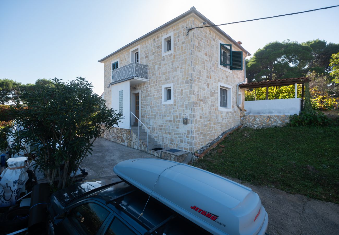 Casa en Dobropoljana - Holiday home Antonela