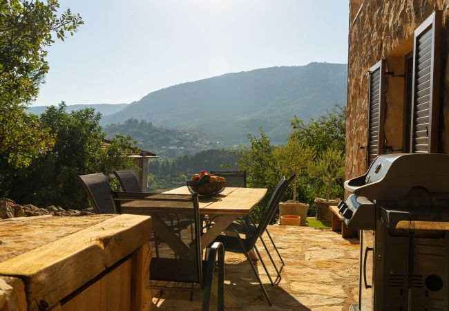 Casa en Svirce - Authentic Villa Fisola Casa en Svirce - Authentic Villa Fisola