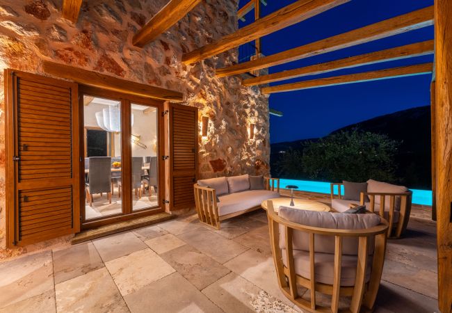 Casa en Svirce - Authentic Villa Fisola Casa en Svirce - Authentic Villa Fisola