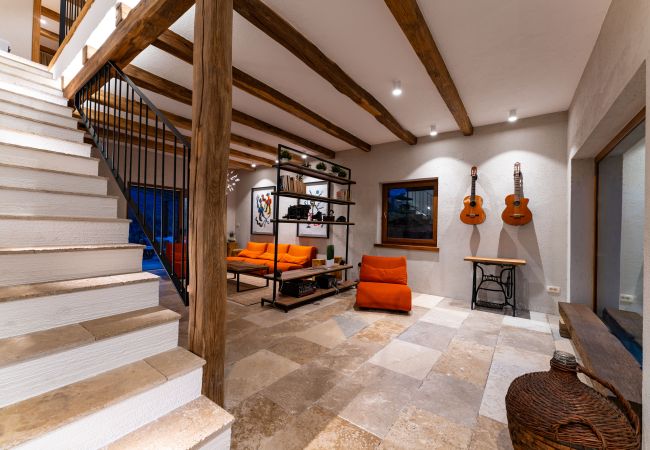 Casa en Svirce - Authentic Villa Fisola Casa en Svirce - Authentic Villa Fisola