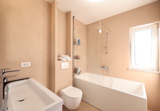 Casa en Gornje Raštane - Villa Sokol with private pool Casa en Gornje Raštane - Villa Sokol with private pool