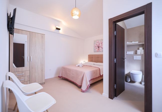 Casa en Gornje Raštane - Villa Sokol with private pool Casa en Gornje Raštane - Villa Sokol with private pool