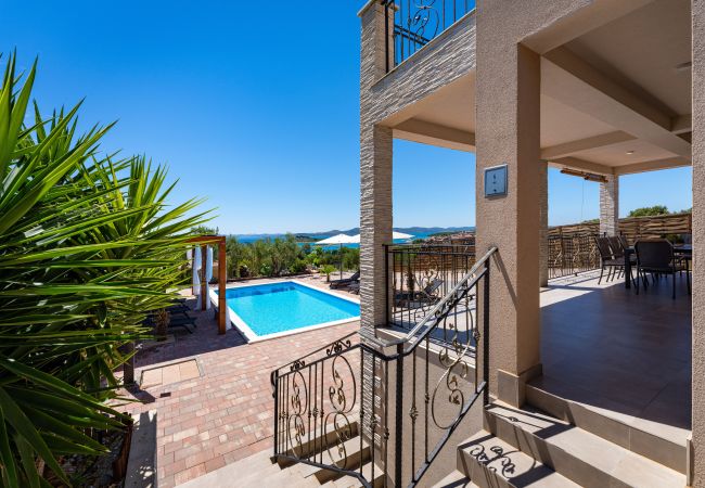 Casa en Pakoštane - Sea view Villa Tonka Casa en Pakoštane - Sea view Villa Tonka