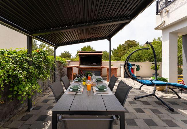 Apartamento en Žaboric - Apartment Nikita with private pool Apartamento en Žaboric - Apartment Nikita with private pool