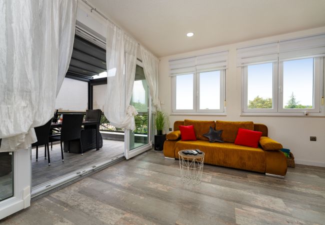 Apartamento en Žaboric - Sea view penthouse Nikita Apartamento en Žaboric - Sea view penthouse Nikita