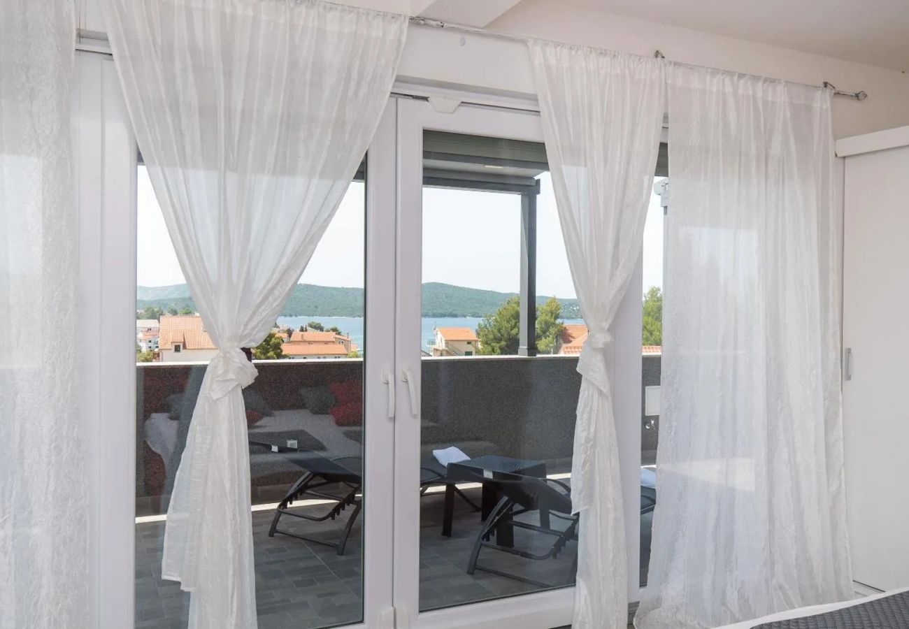 Apartamento en Žaborić - Sea view penthouse Nikita