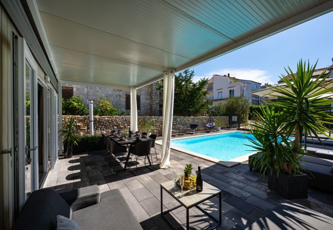 Casa en Pakoštane - Villa Amarilis Casa en Pakoštane - Villa Amarilis