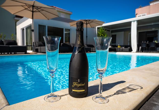 Casa en Pakoštane - Villa Amarilis Casa en Pakoštane - Villa Amarilis