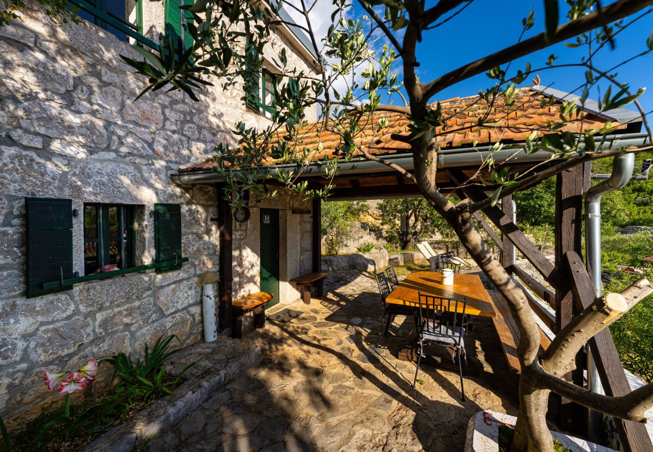 Casa en Starigrad - Sea view stone house Dobroselo