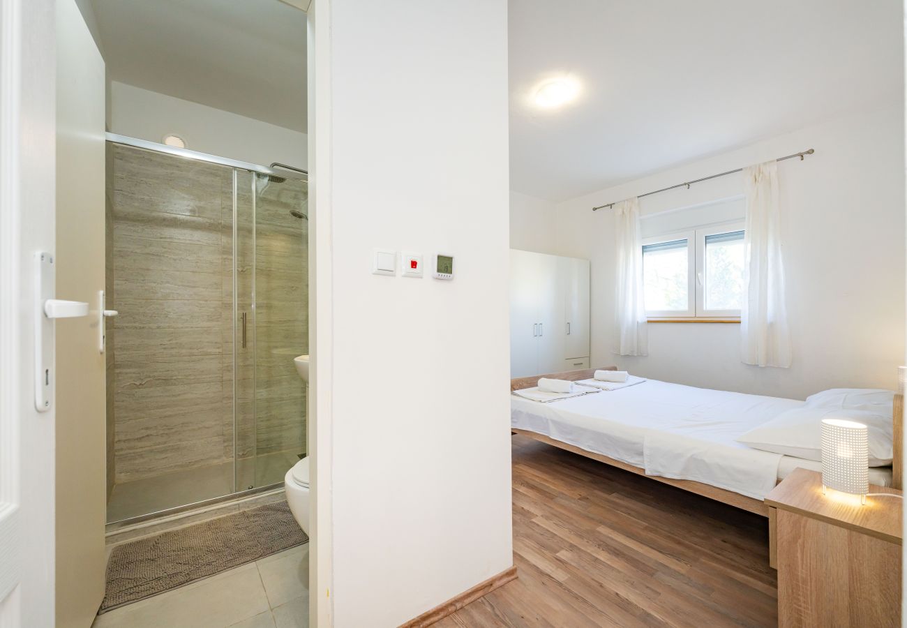 Casa en Raštevic - Holiday home Emily