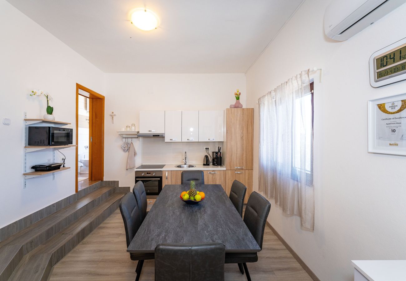 Apartamento en Starigrad - Sea view Apartment Masha