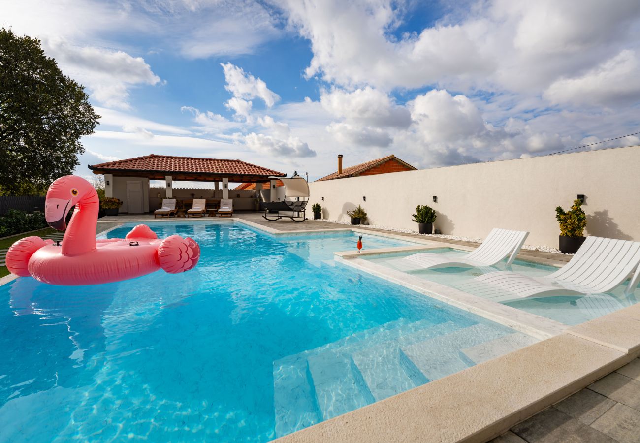 Apartamento en Galovac - Apartment M&N