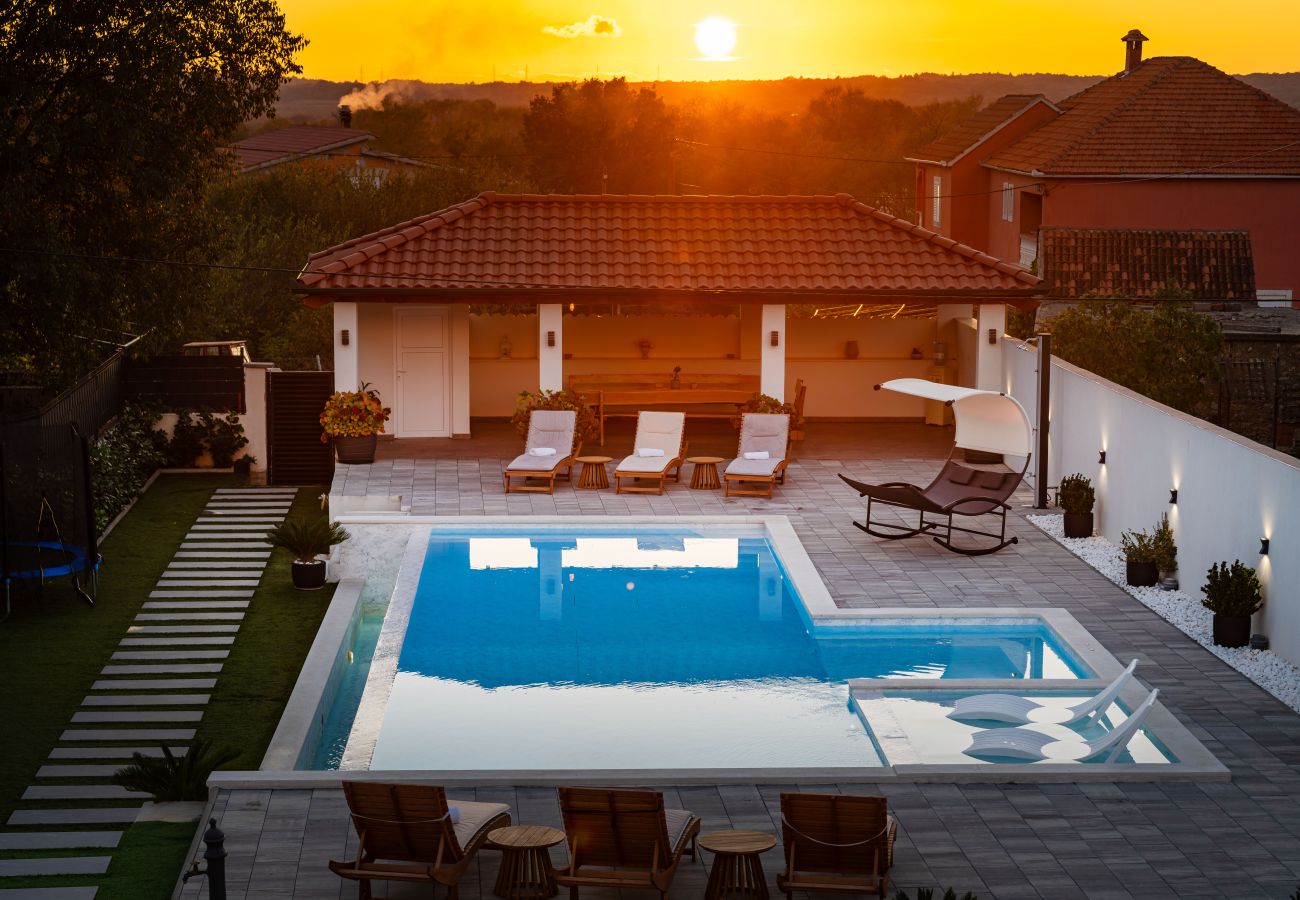 Apartamento en Galovac - Apartment M&N