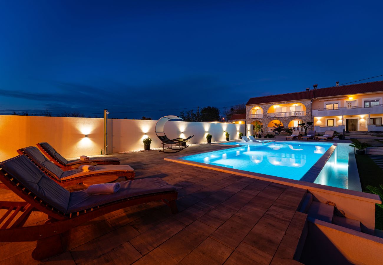 Apartamento en Galovac - Apartment M&N