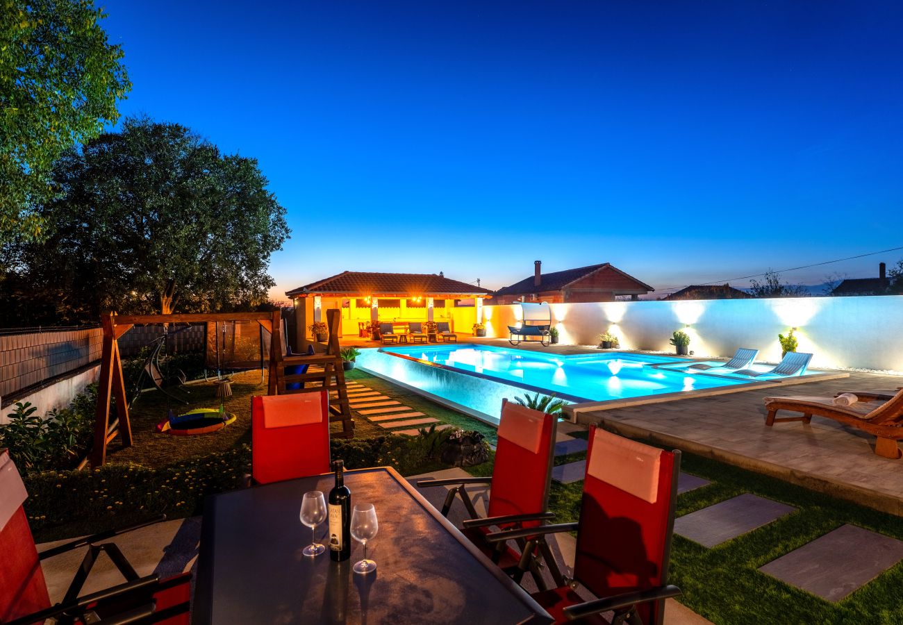 Apartamento en Galovac - Apartment Neda