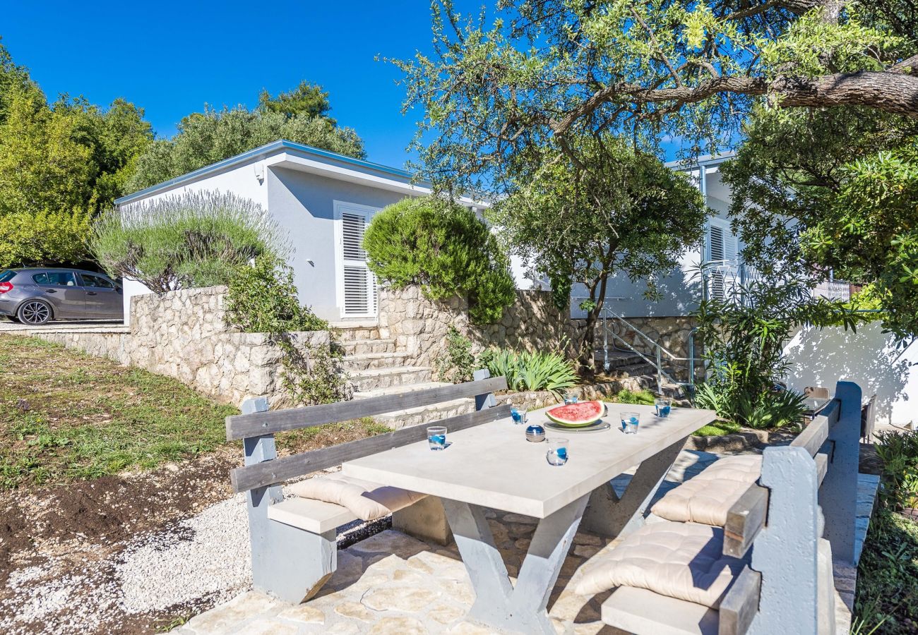 Casa en Maslenica - Beachfront villa Maslenica