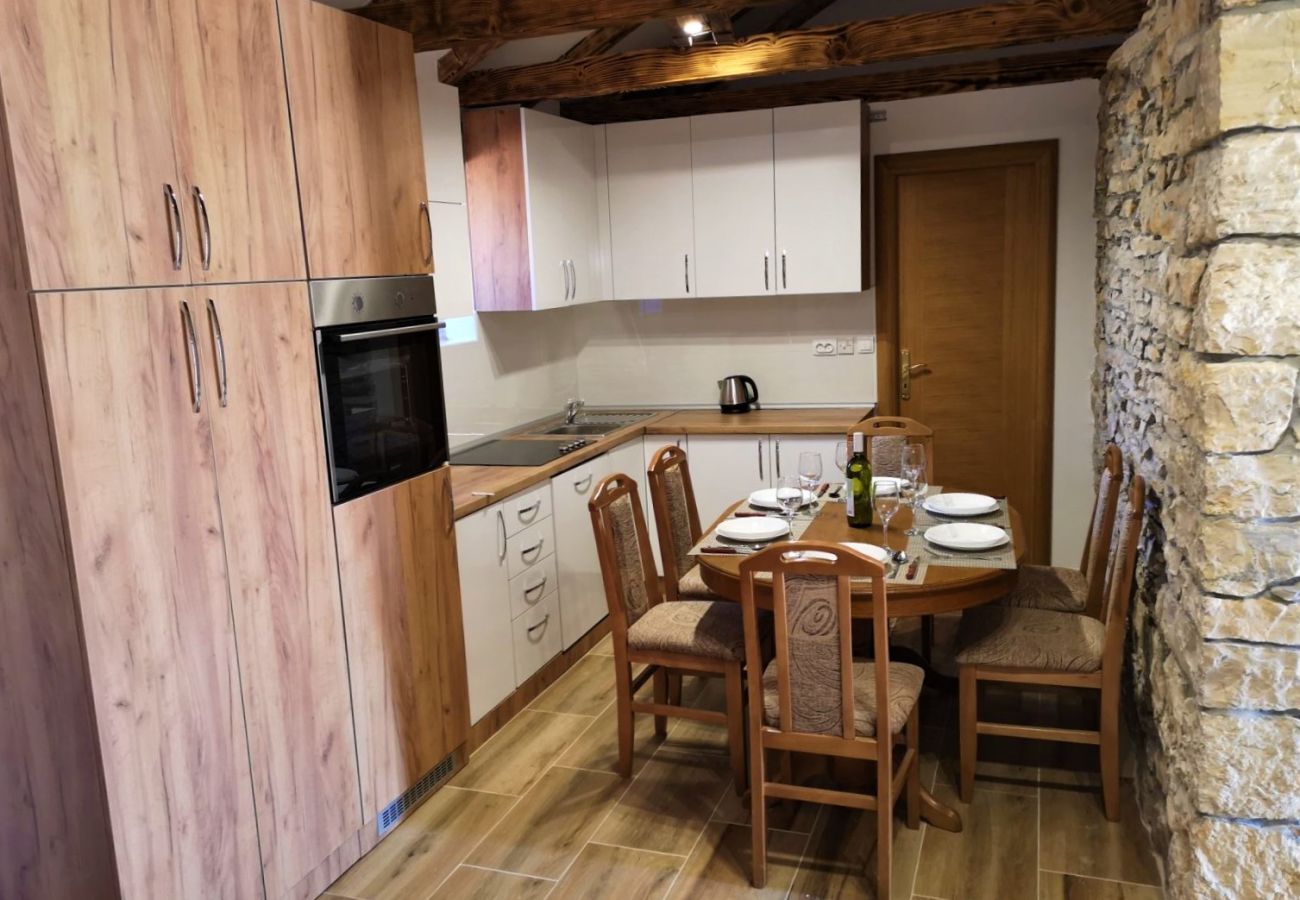 Casa en Kula Atlagic - Hilltop Paradise with private pool