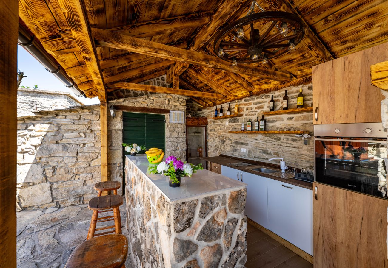 Casa en Kula Atlagic - Villa Hilltop Paradise