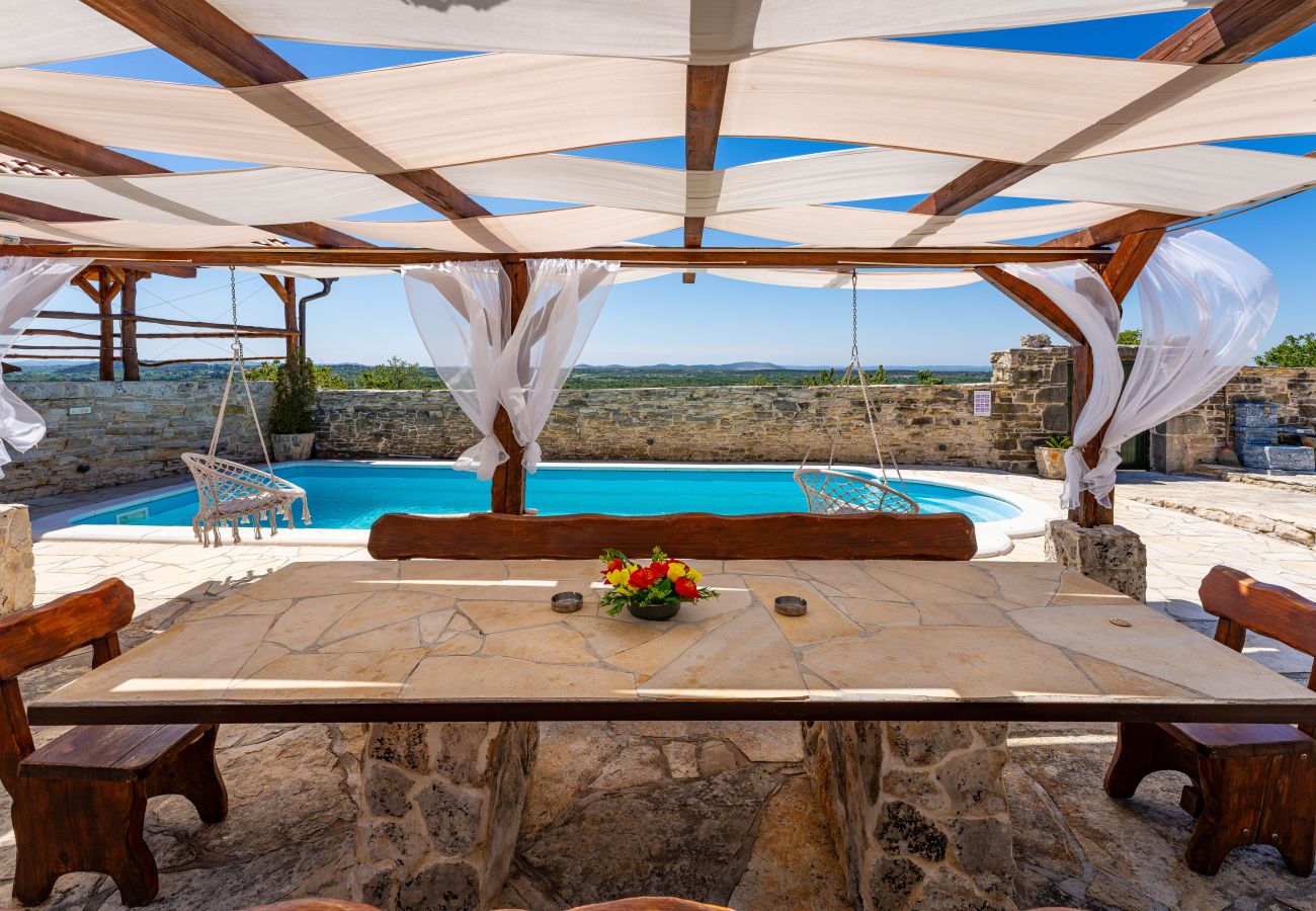 Casa en Kula Atlagic - Villa Hilltop Paradise