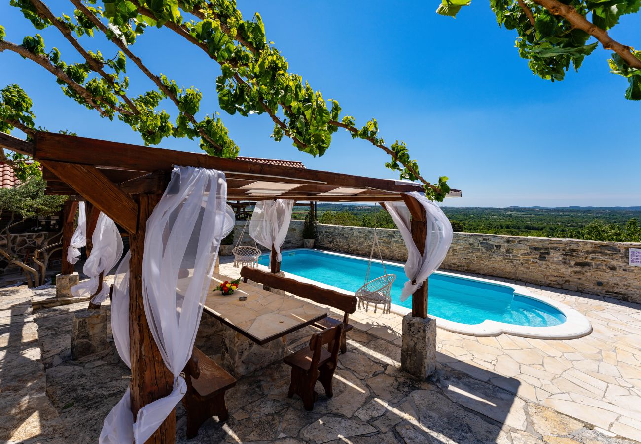 Casa en Kula Atlagic - Villa Hilltop Paradise