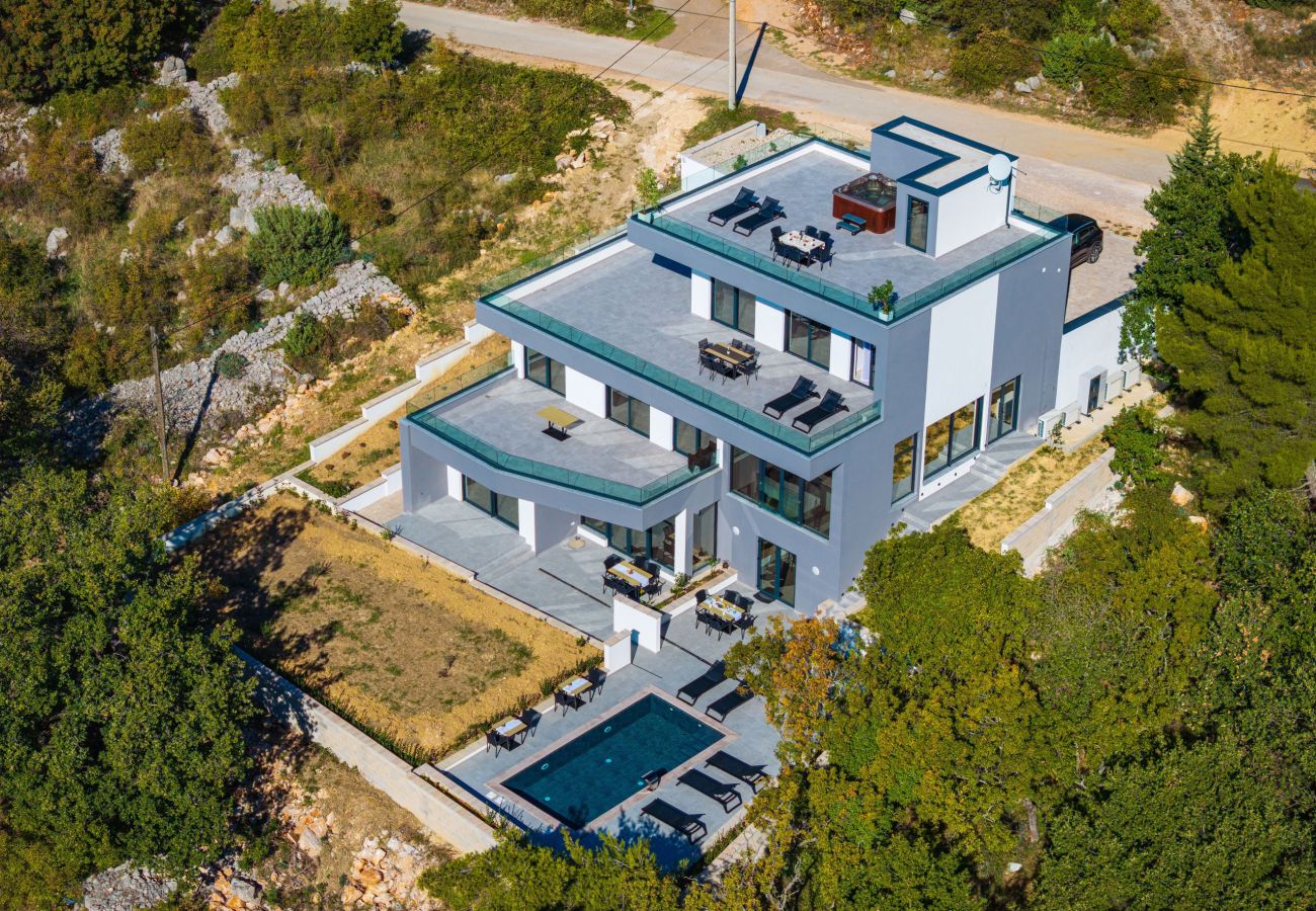 Casa en Starigrad - Sea view Villa Senti