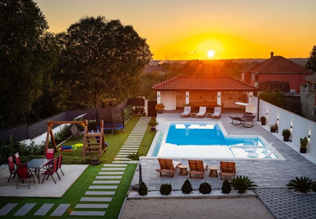 Apartamento en Galovac - Apartment Galleli with private pool