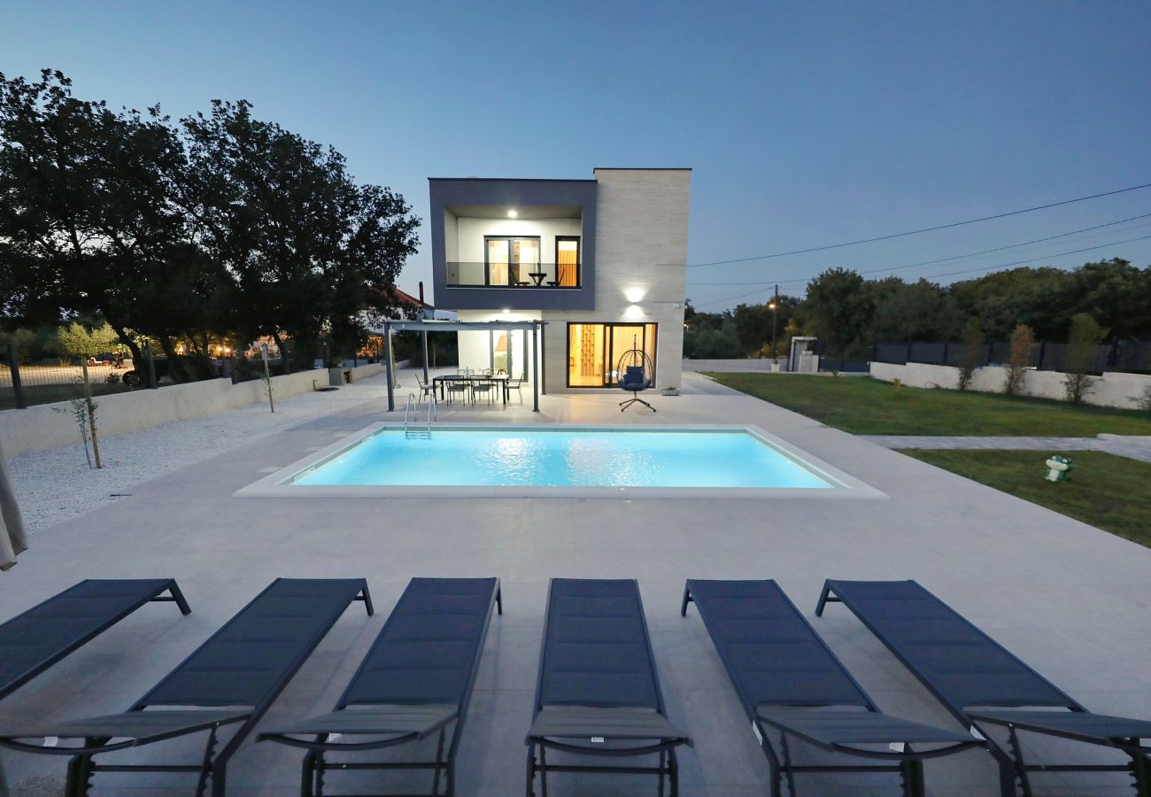 Casa en Debeljak - Vila Casa Verde