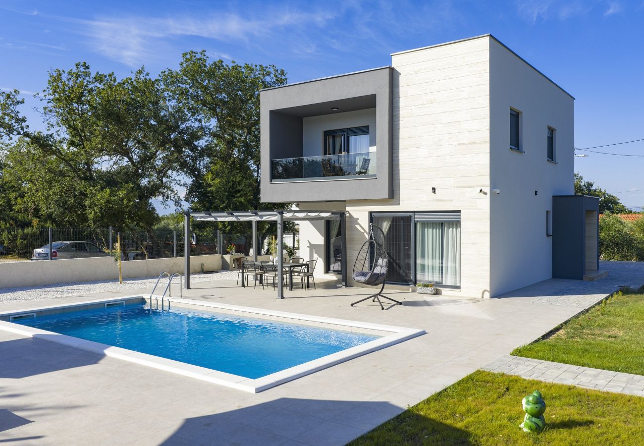 Casa en Debeljak - Vila Casa Verde