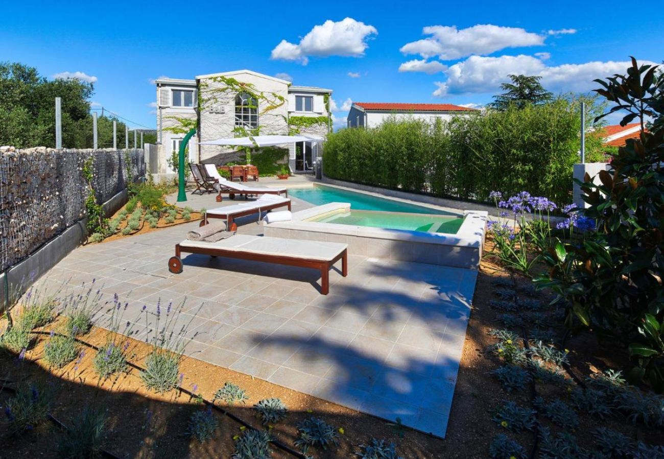 Casa en Bilice - Villa B&B with private pool