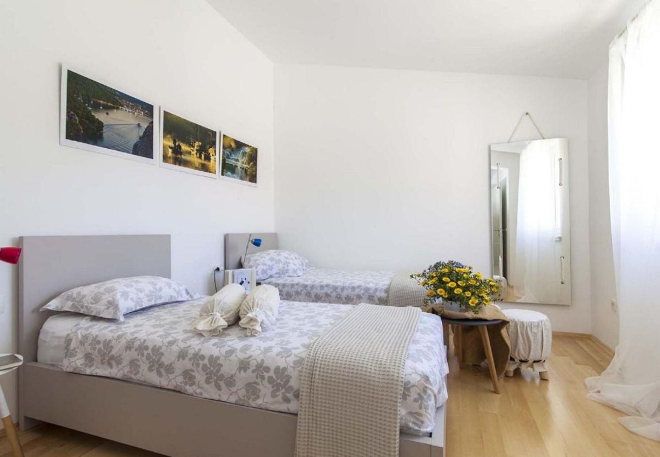 Casa en Bilice - Villa B&B with private pool