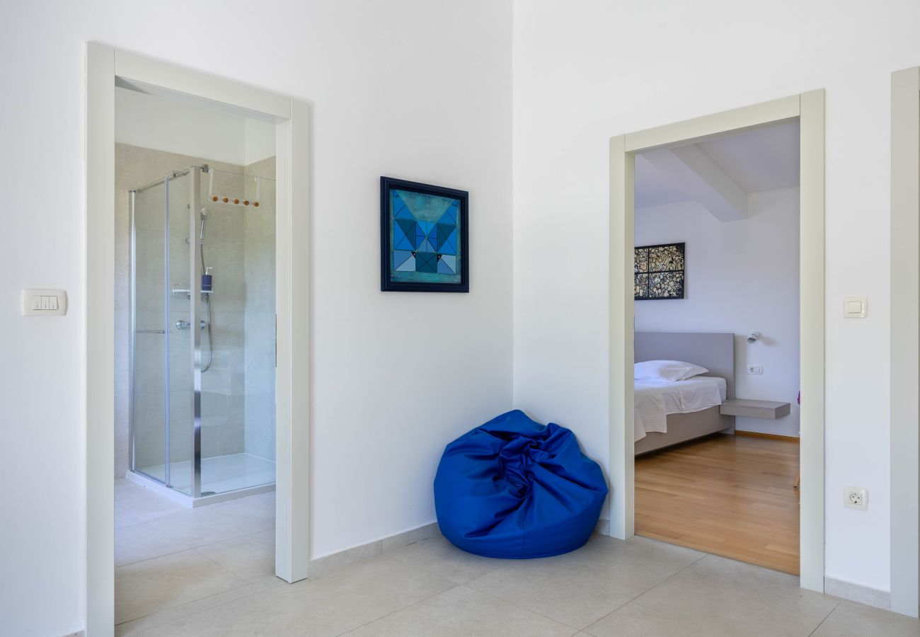 Casa en Bilice - Villa B&B with private pool