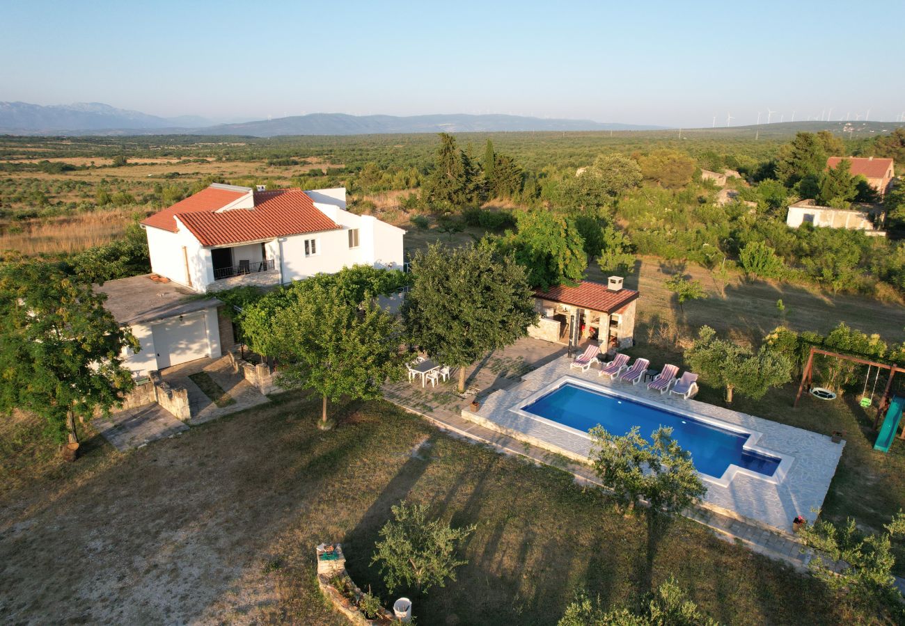 Casa en Donji Kašic - Holiday home Mandorla